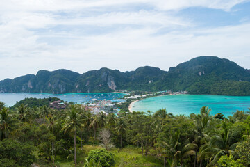 Fototapeta na wymiar Phi Phi Islands, Thailand - beautiful view from this observatory in the main island at Phi Phi