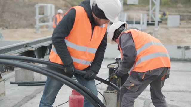 Power cable installation process at a transformer substation