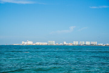 Cancún zona hotelera desde el mar