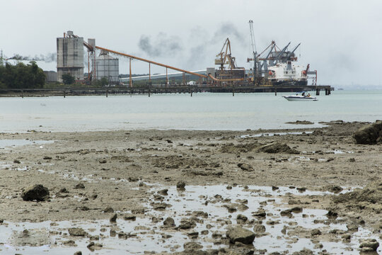 Beautiful view of Caboto beach and a construction site in the city of Candeias, Bahia