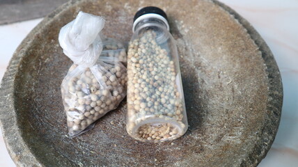 Satay seasoning ingredients that will be pulverized