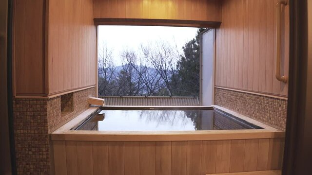 露天風呂付き部屋の温泉