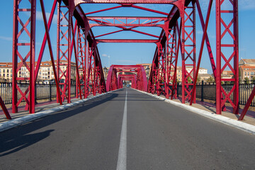 Puente de hierro Reina Sofía en Talavera de la Reina, Toledo