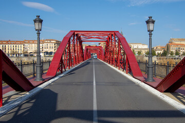 Puente de hierro de Talavera de la Reina en Toledo, puente Reina Sofia.