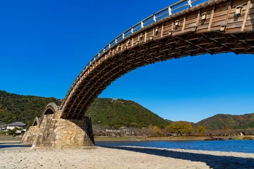 Fotobehang Kintai Brug [山口県]晴天の錦帯橋と岩国城