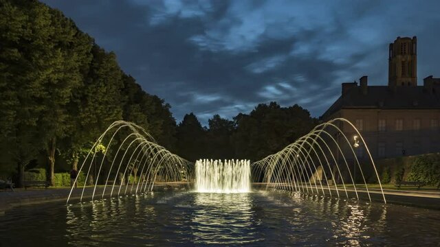 Timelapse Fontaine Jardin de l'Evech&eacute;, Limoges, France