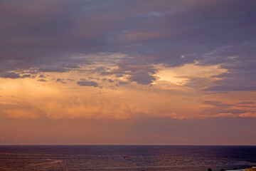 Wolken am Meer