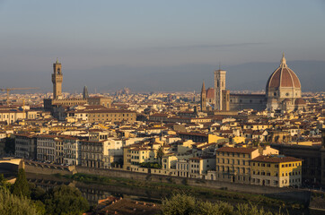 Obraz premium 高台から見たフィレンツェの街並