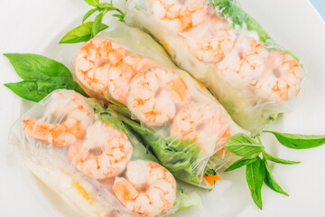 Vietnamese Food：Fresh Spring Roll with shrimps,