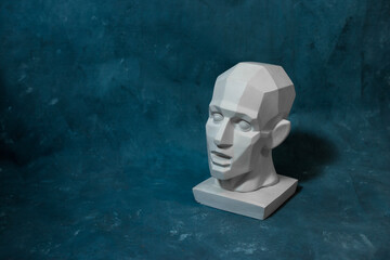 Hypnotic head for teaching drawing on a uniform background © HENADZI BUKA