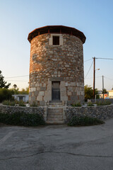 Fototapeta na wymiar old windmill in Lambi on the island of Kos (Greece)