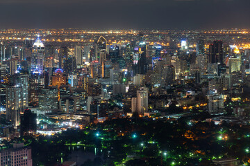 Fototapeta na wymiar Night bangkok cityscape from center of Thailand