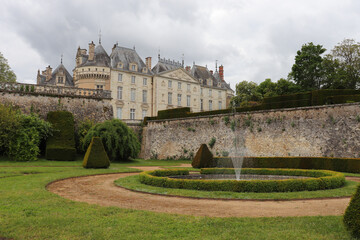 Fototapeta na wymiar Pays de la Loire - Sarthe - Parc du château du Lude et façade Est du chateau