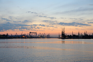 Port w Gdyni wieczorem