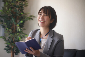 Fototapeta premium 笑顔の女性社員