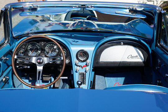 chevrolet Corvette blue interior Oldtimer convertible classic car dashboard gauge and steering wheel american sportscar