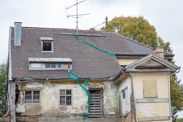 condemned house side view