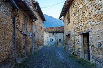 Fototapeta na wymiar Assergi, old typical village in Abruzzo, Italy