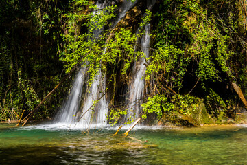 Naklejka premium Spring in Salt Dels Murris waterfall, La Garrotxa, Girona, Spain