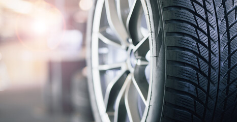 Autoreifen auf Alufelge, Winterreifen © Wellnhofer Designs