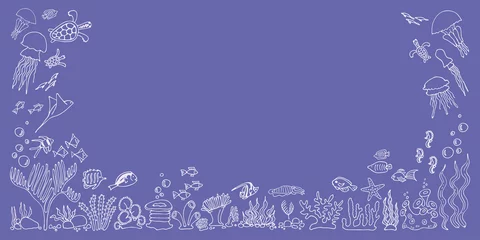 Cercles muraux Pantone 2022 very peri Bannière de récif de corail marin de couleur très péri. Modèle de carte avec des animaux et des plantes sous-marines. Fond de vie sauvage au fond de l& 39 océan, aquarium, zoo. Illustration vectorielle dessinés à la main. Plongée en mer.
