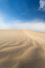 Fototapeta na wymiar Wydmy z piasku o wschodzie słońca, Hiszpania