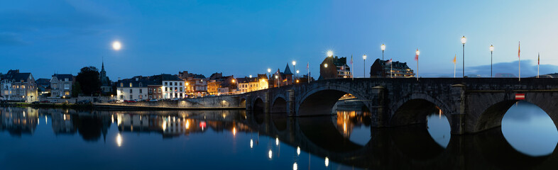 Fototapeta na wymiar Panoramic Meuse river and the bridge in the evening. Namur, Belgium.