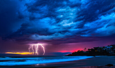 A lightning storm over Broad Beach, Malibu California - obrazy, fototapety, plakaty