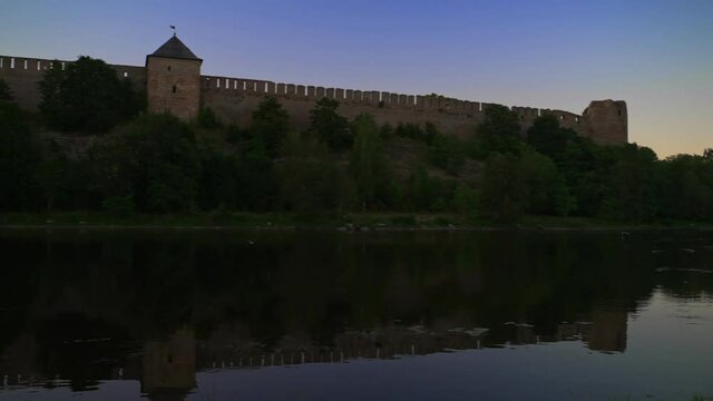 Narva and Ivangorod fortresses opposite each other.