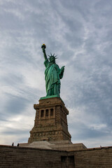Obraz premium Statue of Liberty and Skyline
