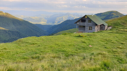Fototapeta na wymiar house on the mountain, Ancuta Refuge, Rodnei Mountains, Romania 