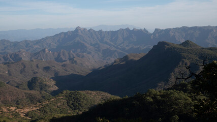 Fototapeta na wymiar paisaje de la sierra tarahumara en mexico Sinaloa y chihuahua
