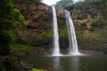 Fototapeta na wymiar Wailua falls Kauaii
