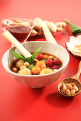 Wedang Ronde Jahe, Glutinous Rice Balls with Ginger and Palm Sugar Syrup. Popular as Tangyuan in Chinese Culture, Eat at Dongzhi Festival.