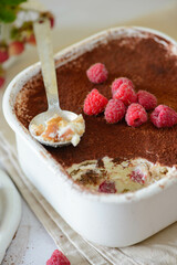 raspberry tiramisu