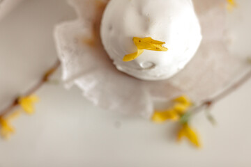 Background image with Easter cakes and eggs