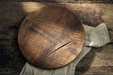 round wooden cutting board
