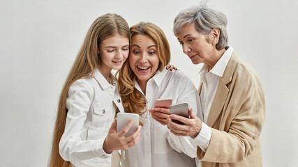 Females use and watch smartphones of each other