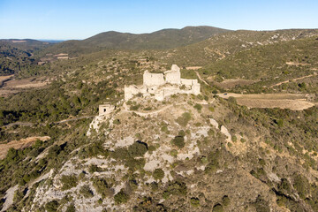 Fototapeta na wymiar Panorama du château d'Aguilar à Tuchan dans l'Aude (France)
