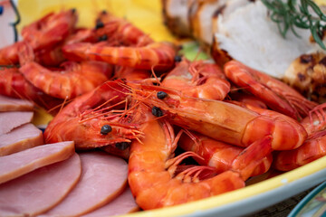 Shrimps on a Christmas plate