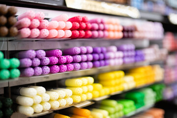 陳列された沢山のカラーペン