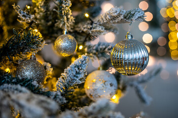Christmas toys on the Christmas tree.
