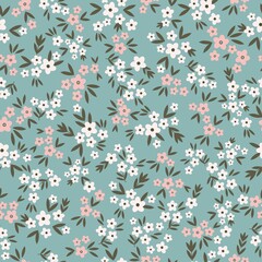 Vector naadloos patroon. Leuk patroon in kleine bloemen. Kleine witte en roze pastelkleurige bloemen. Lichtblauwe achtergrond. Ditsy bloemenachtergrond. Elegante sjabloon voor modeprints. Voorraad vector.
