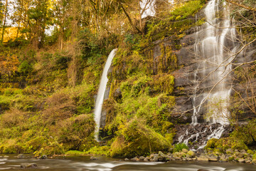 太郎・次郎滝の秋風景