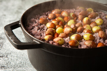  ginkgo nuts on multigrain rice,Delicious freshly cooked cauldron rice