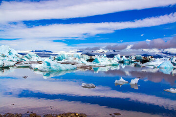 White and blue icebergs