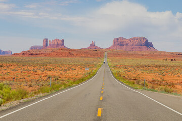 Fototapeta na wymiar Highway Leading to Scenic Monument Valley Tribal Park Utah