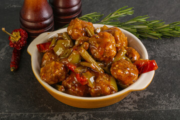 Meat ball in tomato sauce