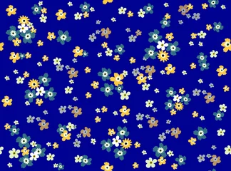 Tapeten Dunkelblau Nahtloses Muster aus stilisierten zarten kleinen gelben, blauen und weißen Blüten auf dunkelviolettem Hintergrund. Vektorzeichnung für das Design von Textilien, Stoffen, Tapeten, Websites und anderen.