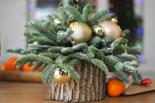 Natural herringbone with Christmas decor on the table